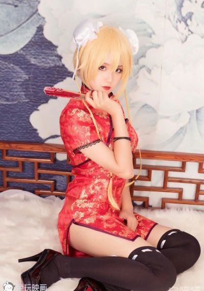 隔着校服吃奶H_蓝光在线手机播放