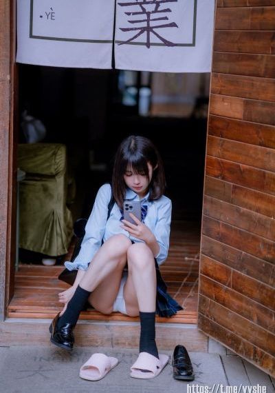 蜜臀丝袜制服古装性史_日本电影在线