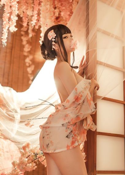 美丽小蜜桃免费_高清高清完整版