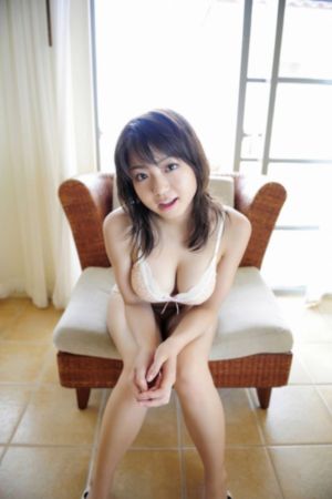 漂亮的美女没有穿衣_1080电影完整版在线观看