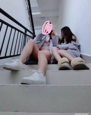 亚洲性动态图AV无码专区_电影在线观看