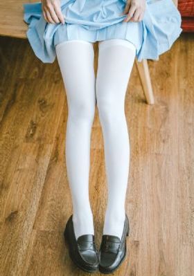 女人下面淌白色液体_高清免费电影观看